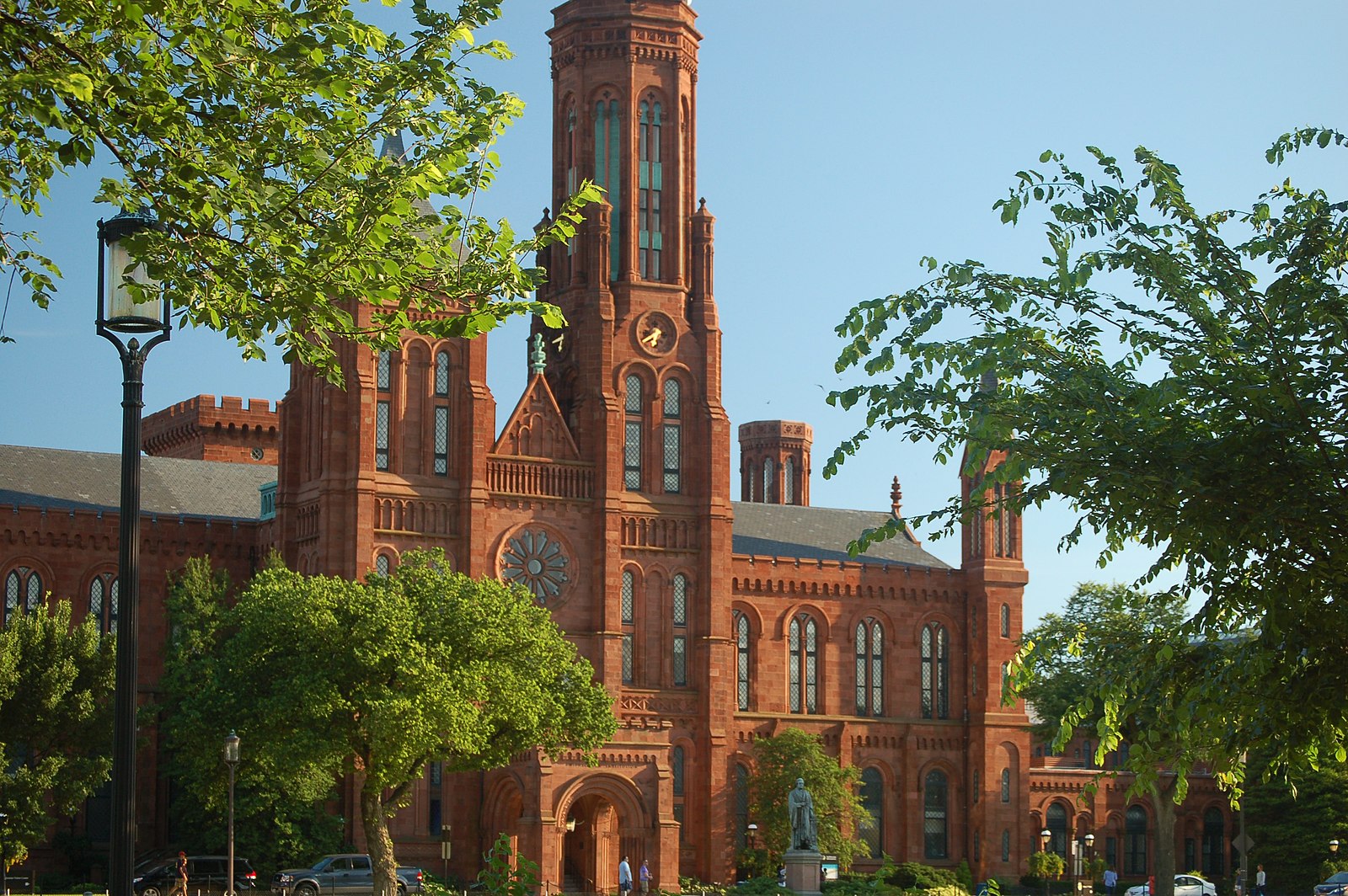 Smithsonian Institution: Packing and Shipping Museum, Archives, and Library Collections IDIQ